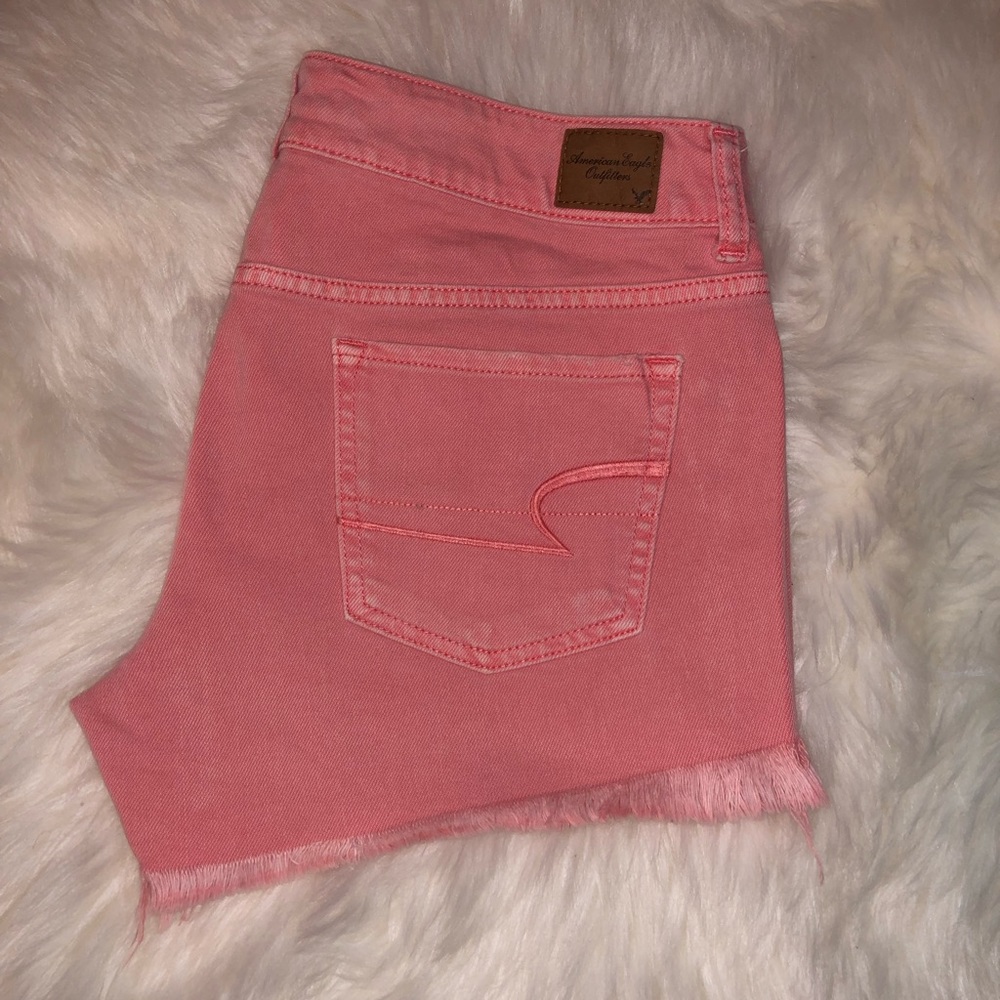 AE Women’s Coral Pink Shorts